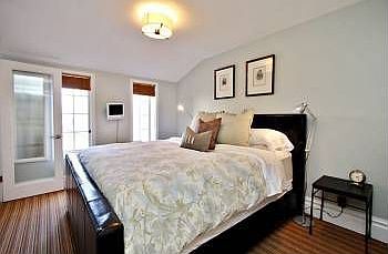 3rd image of 21 Eureka St
