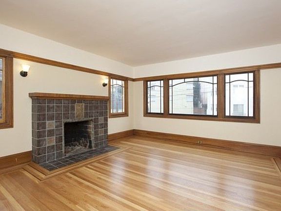 3rd image of 572 Wesley Ave