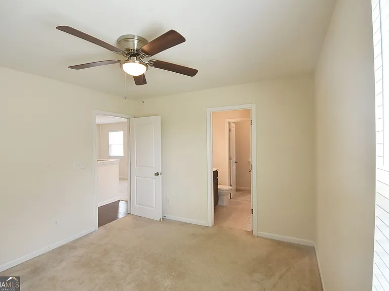 421 Southbridge Pass — Photo 56