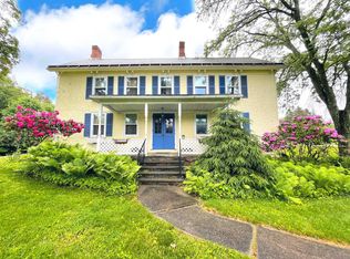 39 W Dorsey Ln #4, Hyde Park, NY 12538