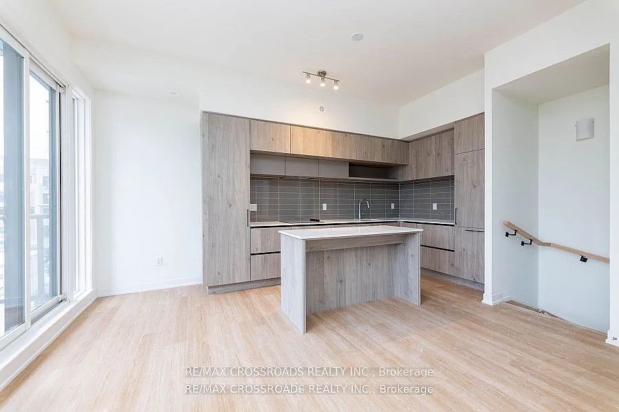 2 bed, $2,900 — Photo 2