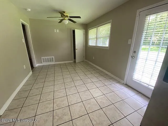420 Champlin St — Photo 6