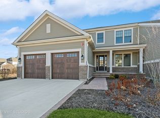1800 Westbridge Cir, Lake Forest, IL 60045