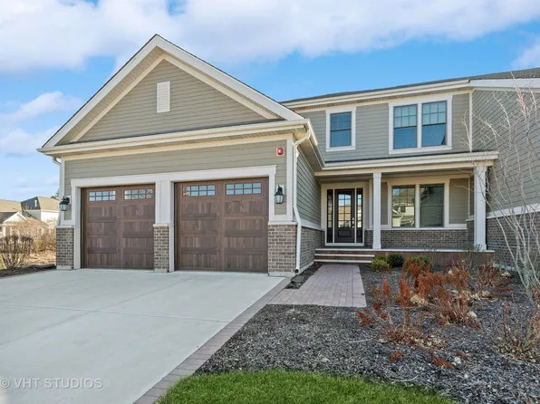 1800 Westbridge Cir, Lake Forest, IL 60045