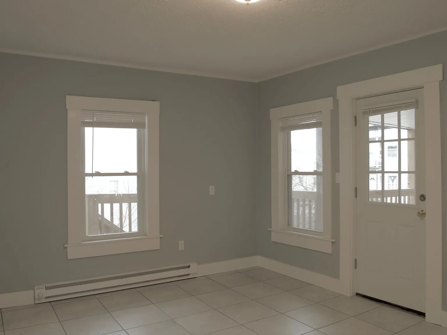 4 bed, 1024 sqft, $2,450 — Photo 3