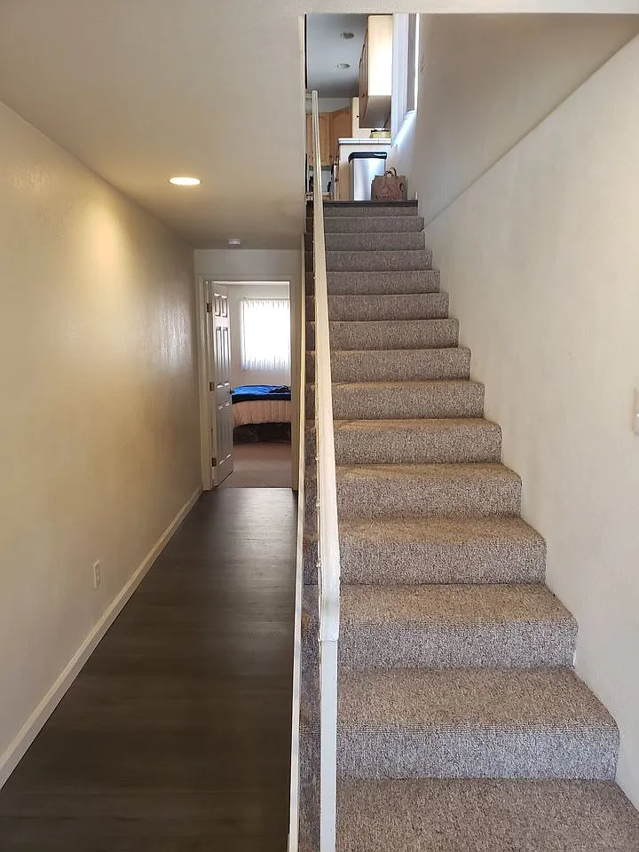 3 bed, $1,175 — Photo 2