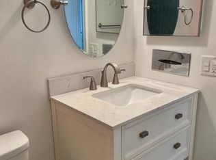2880 Lake Osborne Dr APT 110, Lake Worth, FL 33461