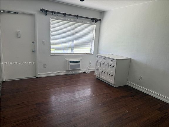 5th image of 3800 NE 21st Ave APT 12