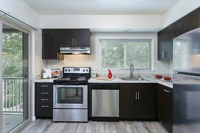 Top Field Apartment Homes — Photo 3