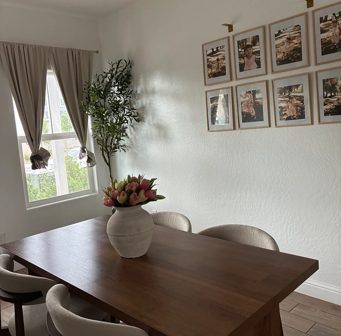 4 bed, 2.5 bath, 2068 sqft, $2,800 — Photo 2