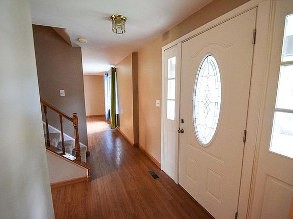 3rd image of 4061 Baronsmere Ct