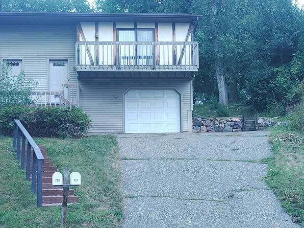 700-701 Iroquois Ct, Baraboo, WI 53913