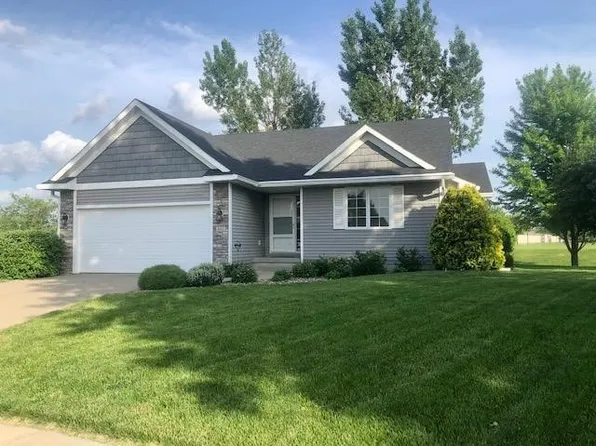 1112 SE 10th Ct, Grimes, IA 50111
