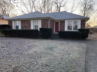 1705 Meadowgate Ln, Louisville, KY