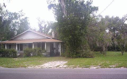 1st image of 905 W Oak St