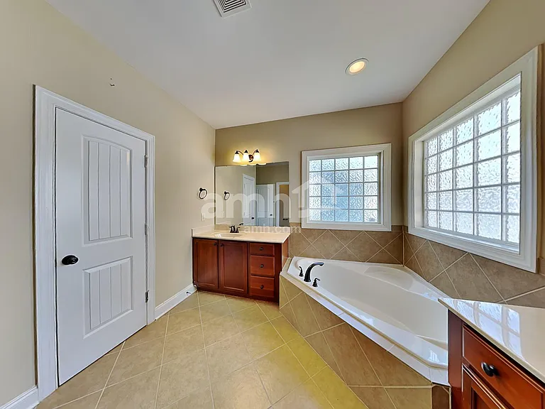 518 Dawley Dr — Photo 13