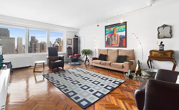 3rd image of 216-218 E 47th St #27A