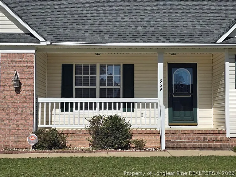 359 Arlington Dr — Photo 3