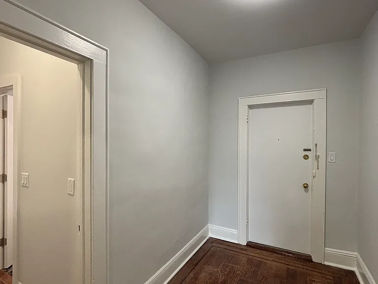 453 Boyden Ave #7 — Photo 9