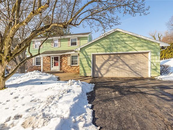 2nd image of 7 Old Post Rd