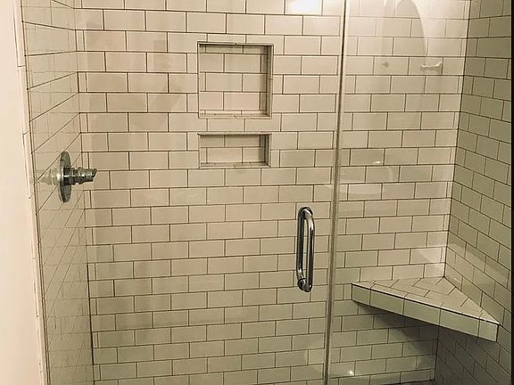4th image of 123 W Jackson Ave #206