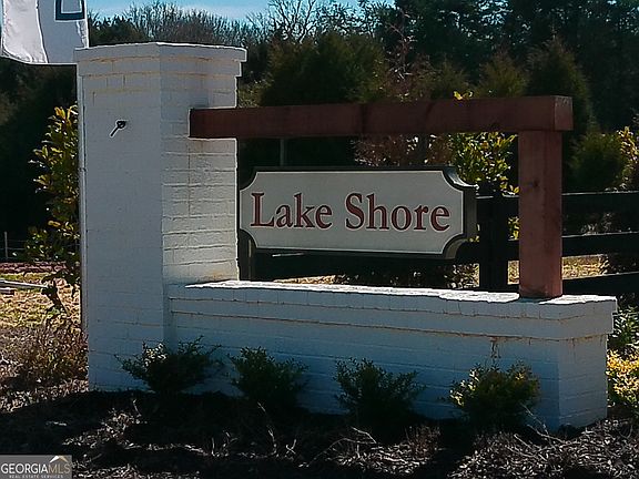2nd image of 76 Shoal Ct