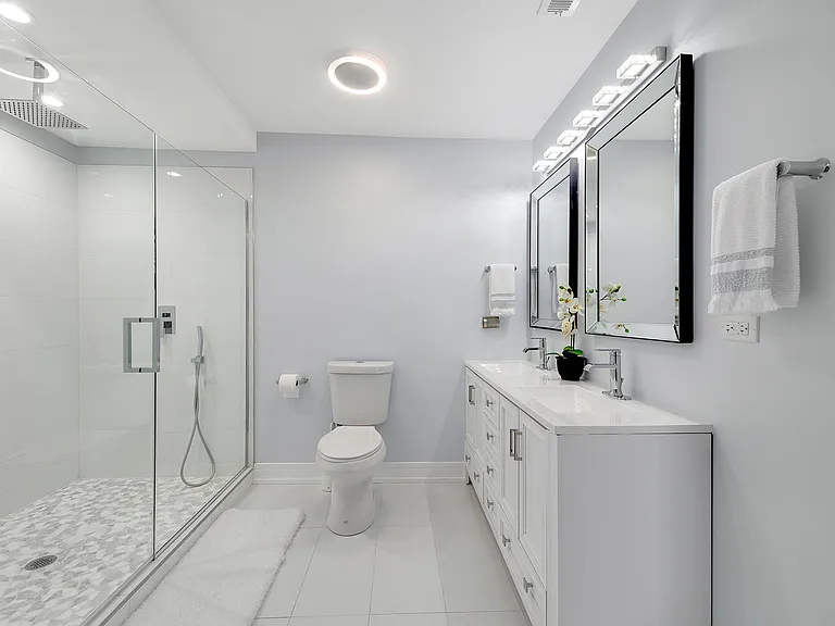 1205 Curtiss St — Photo 23