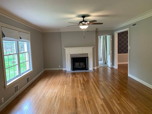 3rd image of 1108 Sycamore Ave