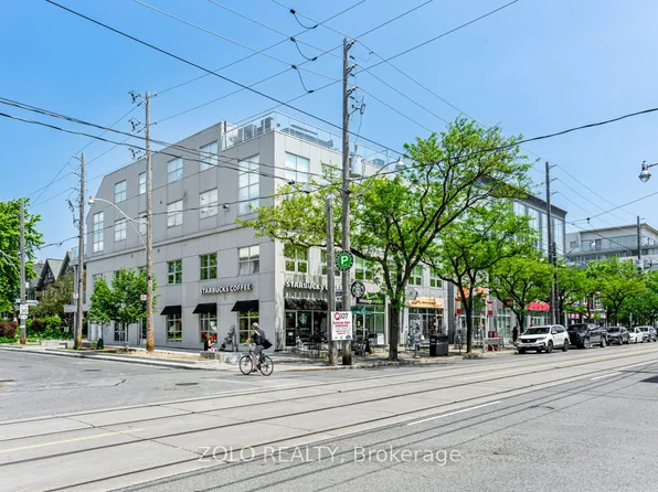 1842 Queen St E #304, Toronto, ON M4L 6T3
