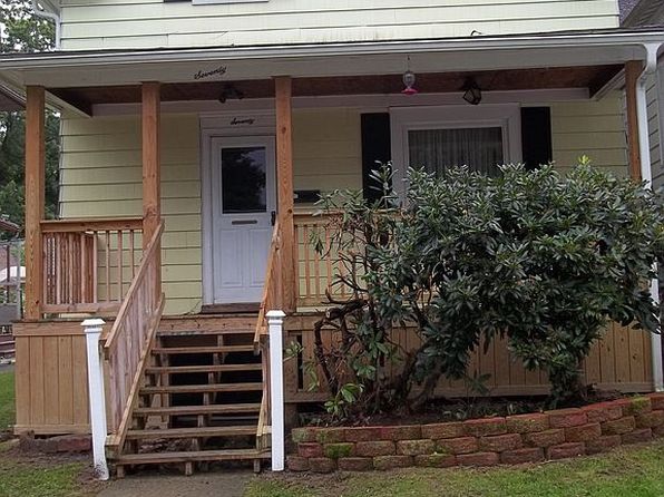 70 Rockland Ave