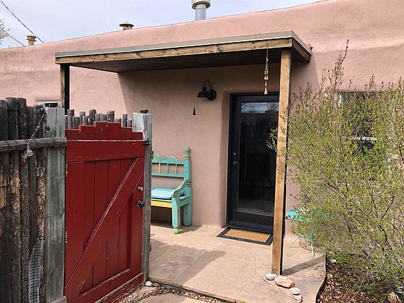 3rd image of 815C Ninita St