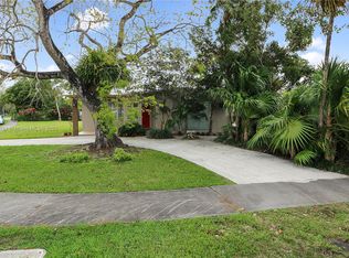 10820 SW 52nd Dr, Miami, FL 33165