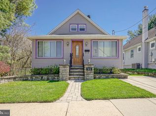 11 E Haines Ave, Barrington, NJ