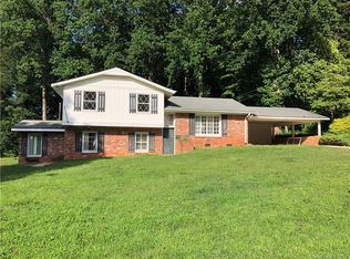 3400 Campbell Dr, Charlotte, NC 28205