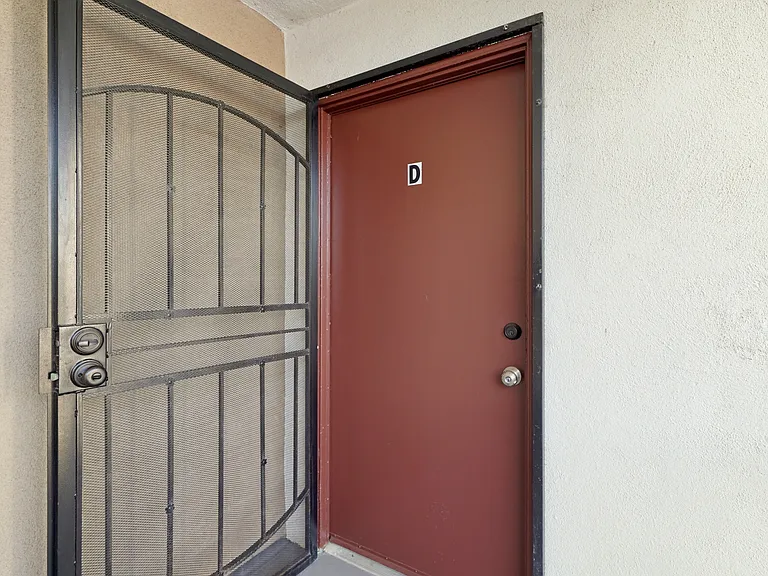 213 W Santa Barbara St #D — Photo 3