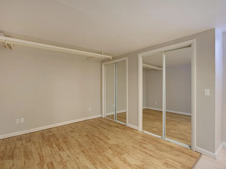 1042 N Marion St #6 — Photo 11