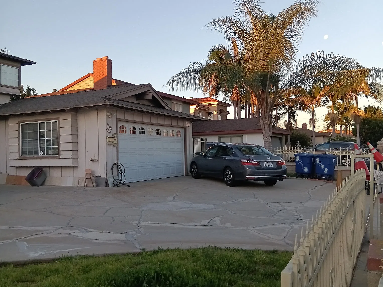 2 bed, 1000 sqft, $2,400 — Photo 2