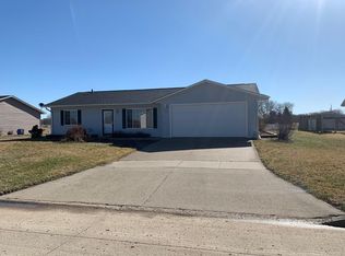 412 Country Club Ln, Spencer, IA 51301