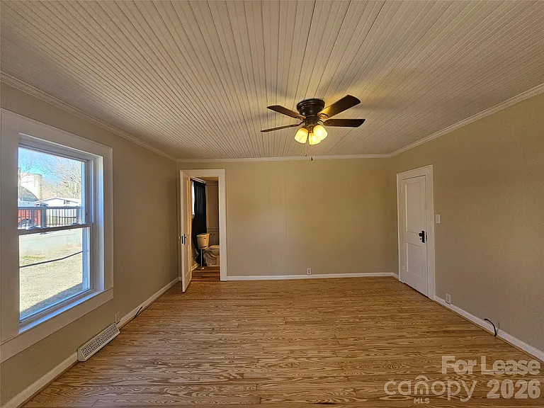 208 W Main St — Photo 18