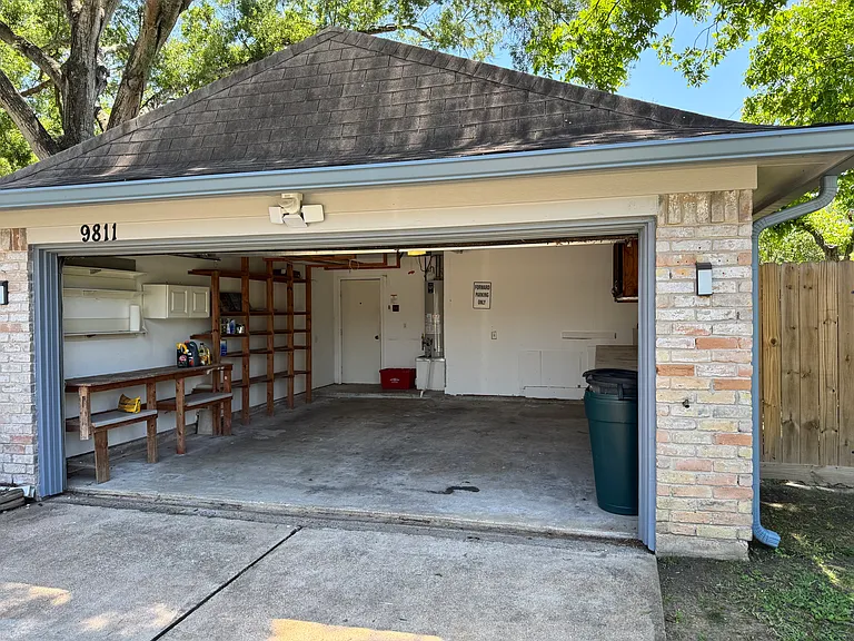 9811 Charter Ridge Dr — Photo 12