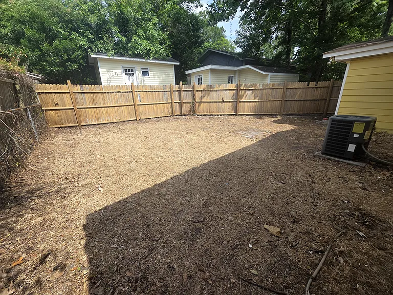 319 Mercer Ave — Photo 25