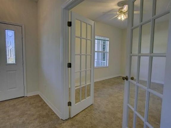 5th image of 3078 Wentworth St