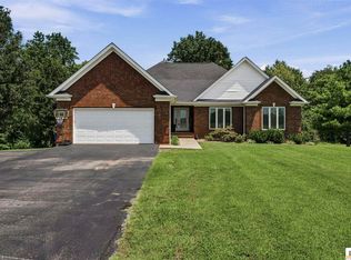 104 Carriage Ln, Glasgow, KY 42141