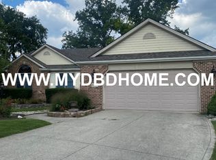 1215 Dakota Dr, Fort Wayne, IN 46845