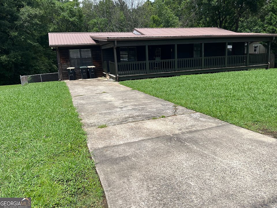 1st image of 233 Longmeadow Dr NW
