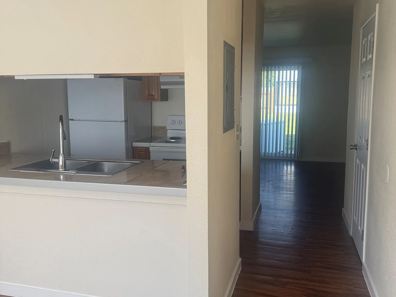 2 bed, $1,350 — Photo 3