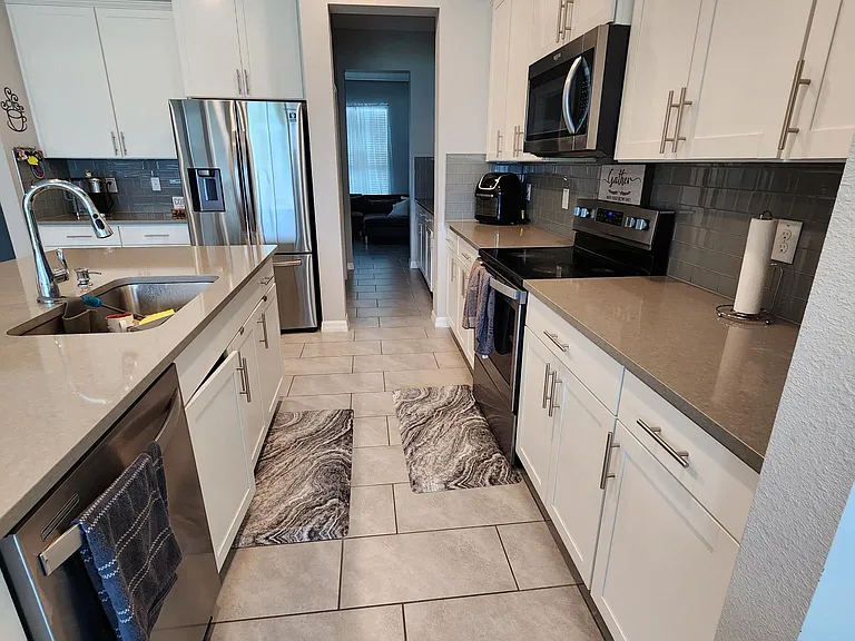 8033 Praise Dr — Photo 32