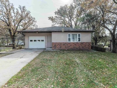 303 E Eldora Ave, Weeping Water, NE, 68463