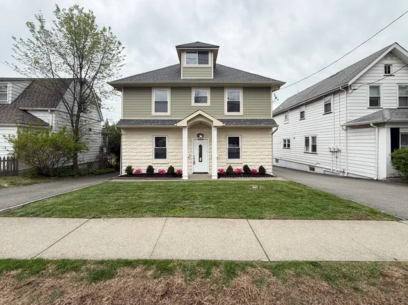 190 E Lindsley Rd, Cedar Grove, NJ