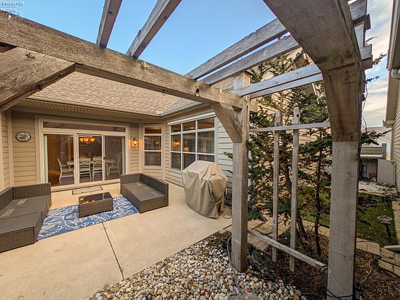 5th image of 2696 Chateau Dr #38C